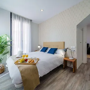 Old Town Pool & Parking Apartment Malaga